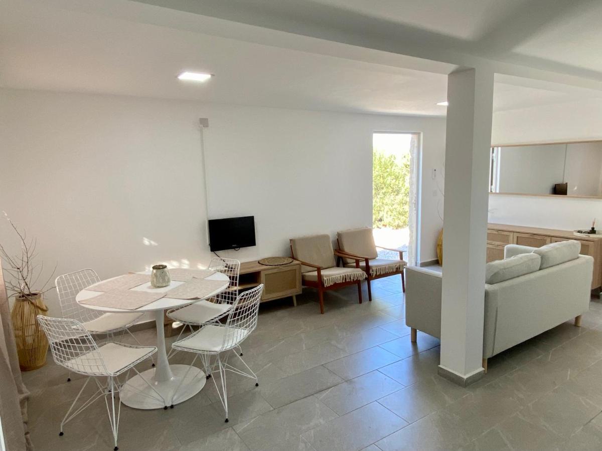 Ammos Luxury Suits And Residences Peyia Exterior photo